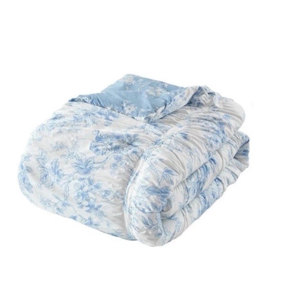 Armoire Collection Blue ~ Twin/Twin XL Toile Floral Comforter - Picture 2 of 10